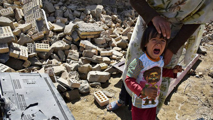 دولت منفور ایران به مناطق زلزله‌زده آخوند فرستاد