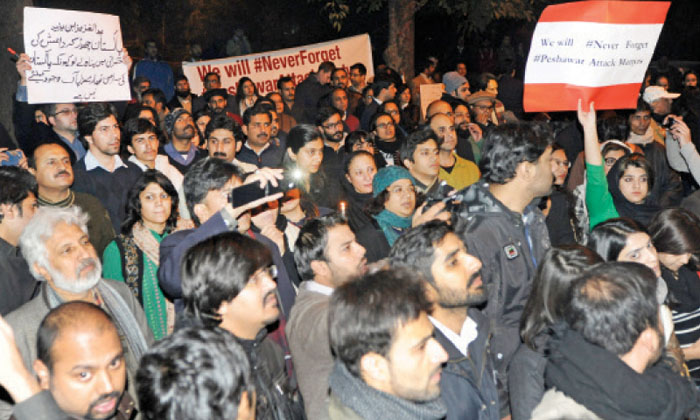 اعتراض جامعه مدنی پاکستان در مقابل لال مسجد
