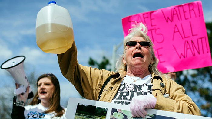 ده چیزی که رسانه‌ها درباره فاجعه آب فلنت به شما نخواهند گفت