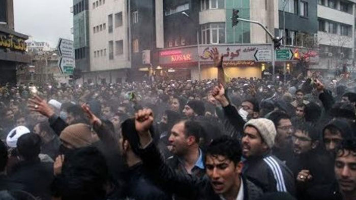 Zafer Gericiliğe Baş Kaldıran İran Halkınındır! 
