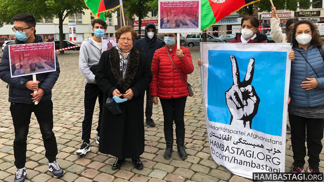 اشتراک اعضای هواخوان حزب در تجمع اعتراضی شهر هانور آلمان (۲۲ می ۲۰۲۱)