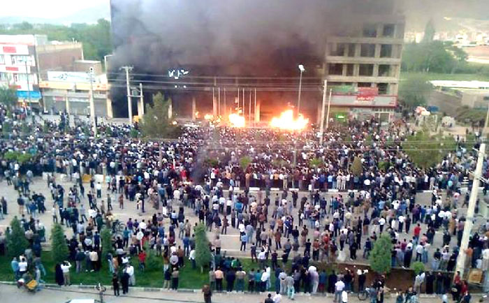 خیزش مردم مهاباد علیه رژیم ایران