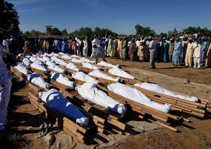 اجساد قربانیان قتل‌عام توسط بوکوحرام