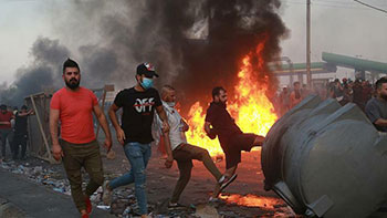 فوران خشم جوانان عراقی با خواست سرنگونی رژیم فاسد و پوشالی