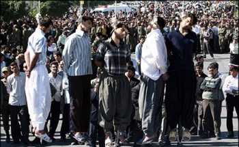 اعدام افغانها توسط رژیم آخوندی ایران