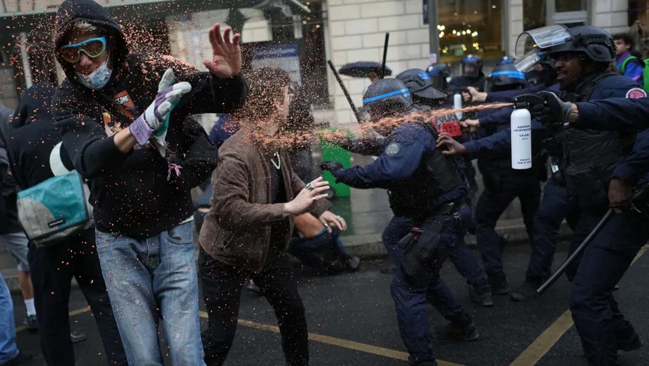 زادگاه کمون پاریس، صحنه‌‌ی شورانگیز مقاومت در برابر نئوفاشیزم‌